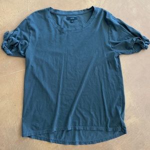 Greg tshirt with tie sleeves